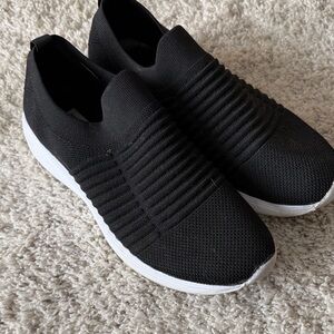 Steve Madden “Lillian” Black Slip-On Women's Sneakers